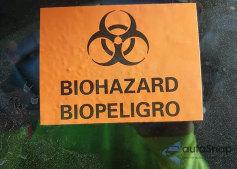 2005 Cadillac Cts Standard from USA, damaged, VIN 1G6DP567850101828